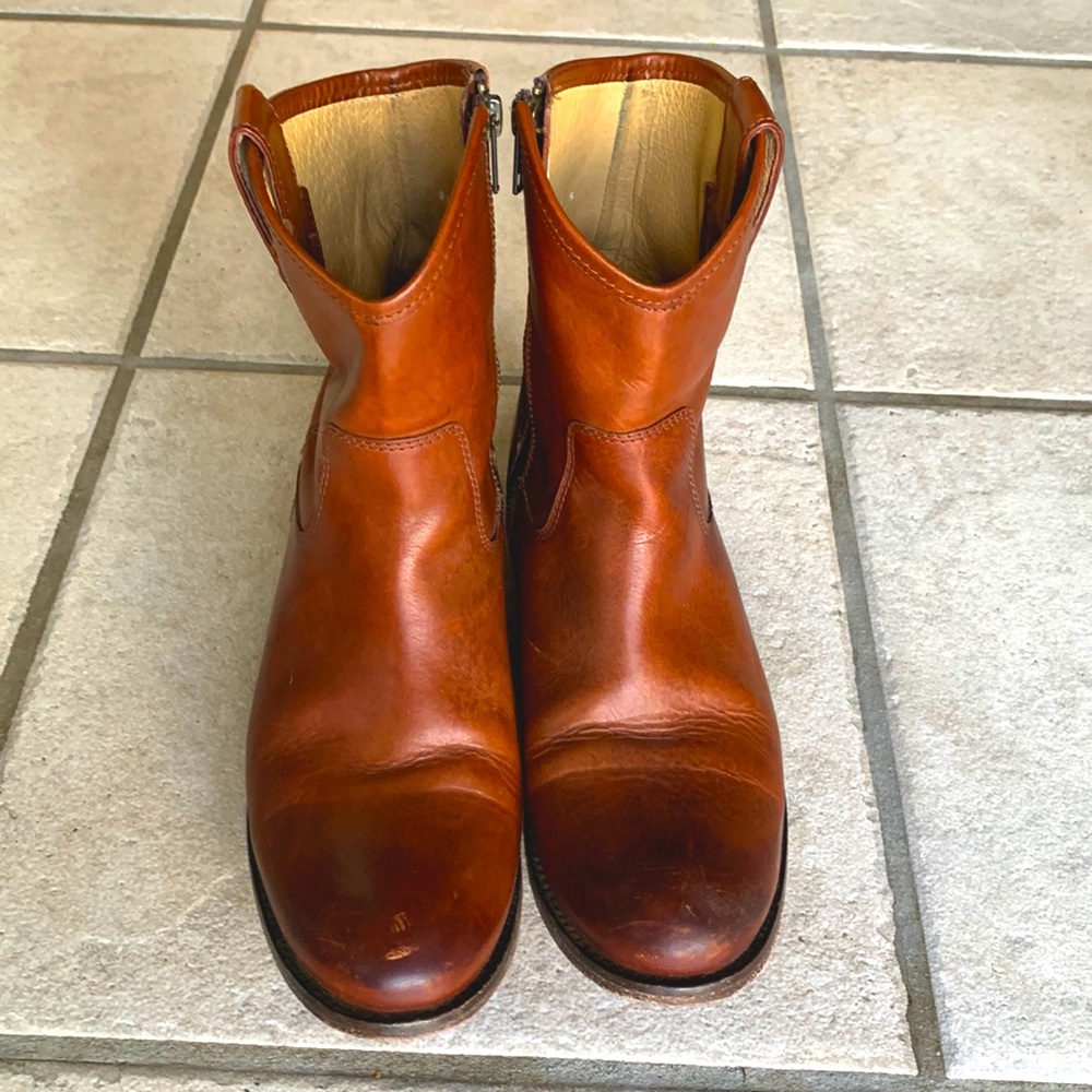 Frye Women's Melissa Button Short Boots